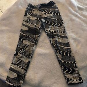 LuLaRoe girls leggings size s/m